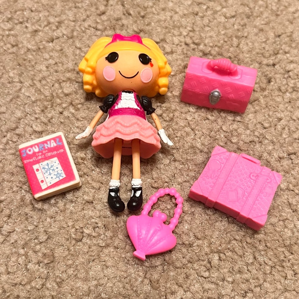 Lalaloopsy going on vacation 🧳 collection.